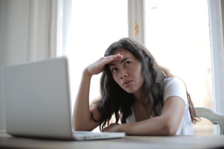 Ambivert Personality: Strengths, Challenges, and How to Understand Your Social Energy
