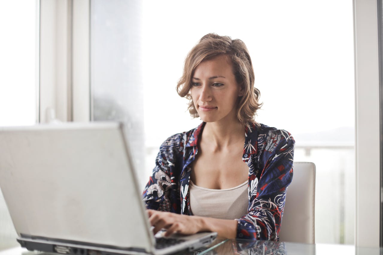 How Emotional Intelligence Affects Communication, Stress, Relationships, and Work