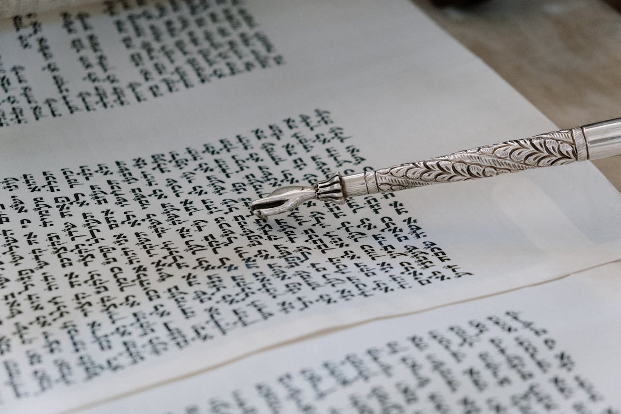 Kabbalah and Astrology: Is There a Connection Between the Zodiac, Hebrew Months, and Spiritual Energy?